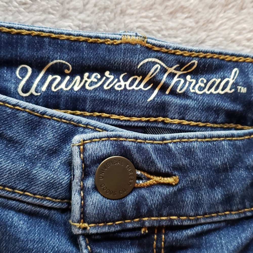 Universal Thread Skinny Jeans - Picture 2 of 4